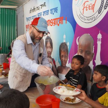 Basmah Food for hungry Rohingya refugees